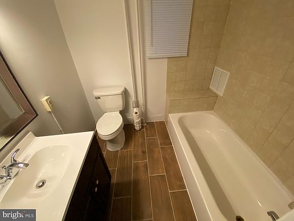 5th image of 3053 Richmond St