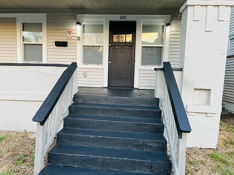 825 S 36th St — Photo 3