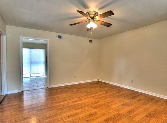 2nd image of 4822 Malabar Dr