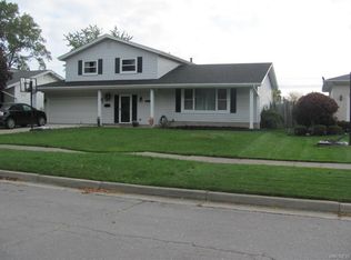 239 Willow Green Dr, Amherst, NY 14228