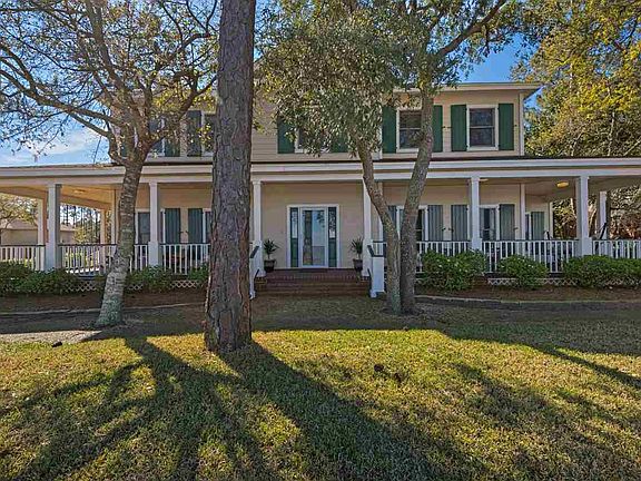 5th image of 1528 Coral Ln
