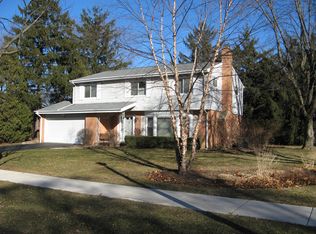 93 Ellendale Rd, Deerfield, IL 60015