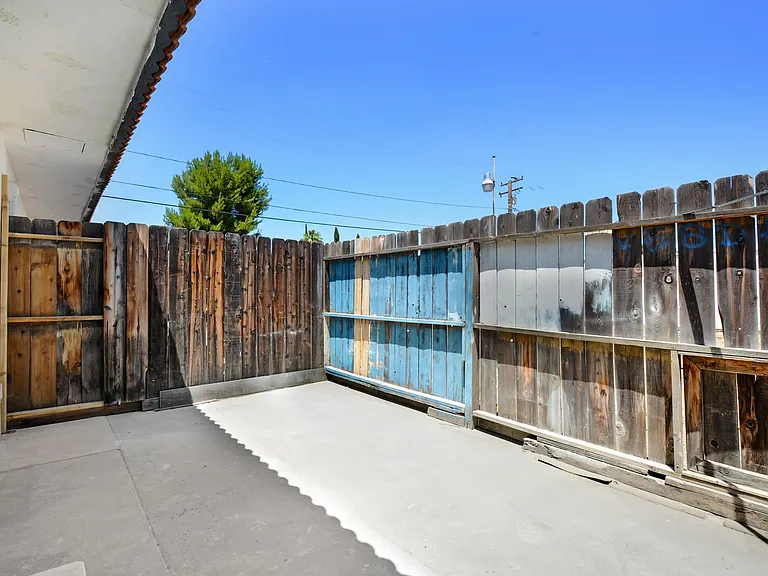 Foothill Villa — Photo 10