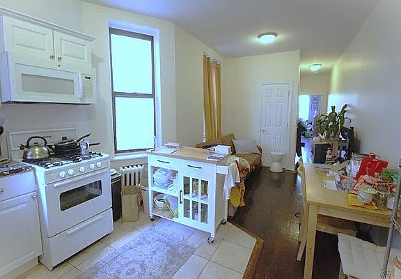 3rd image of 844 Amsterdam Ave APT 5N