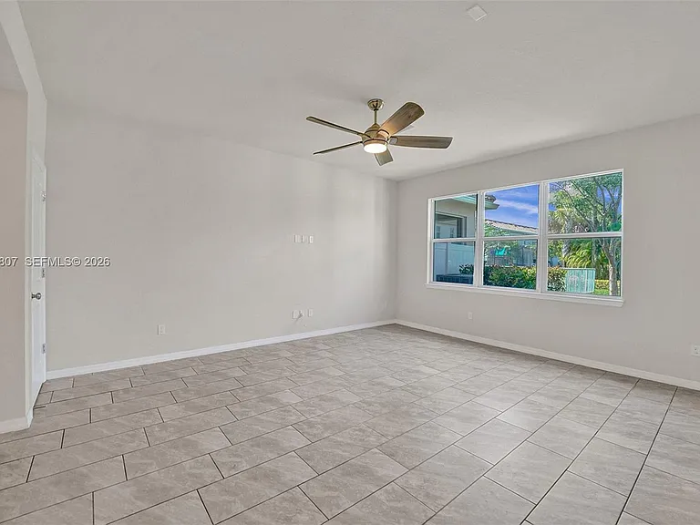4764 Eucalyptus Dr — Photo 13