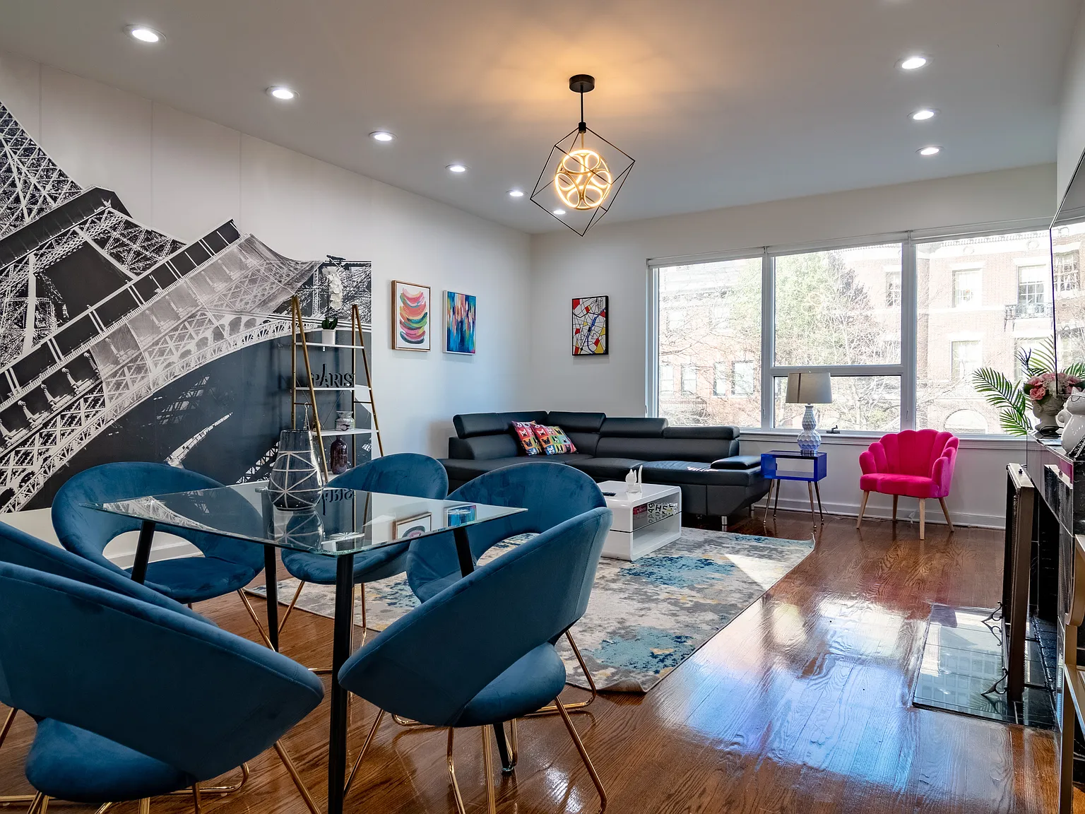 3 bed, 950 sqft, $4,675 — Photo 2