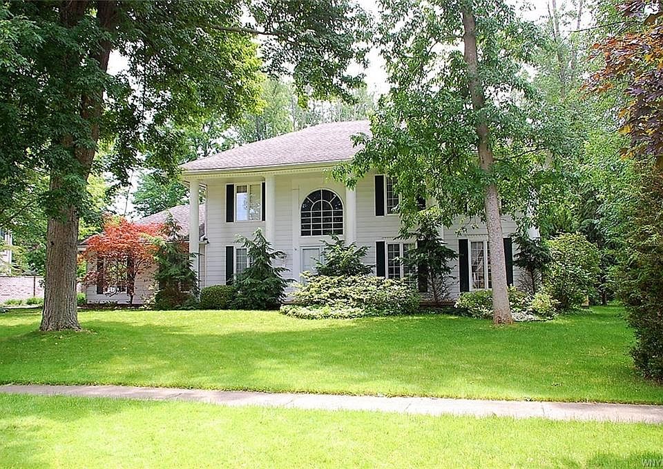 1st image of 56 Crestwood Ln