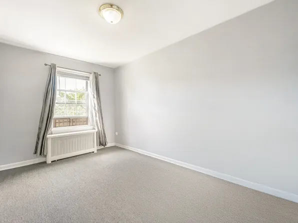 30-31 Hobart Street image 11 of 22