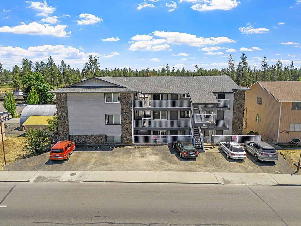 1st image of 1115 1st St