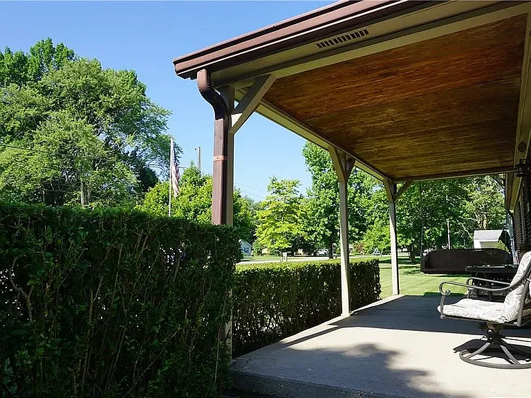 412 McLaughlin Ave — Photo 17