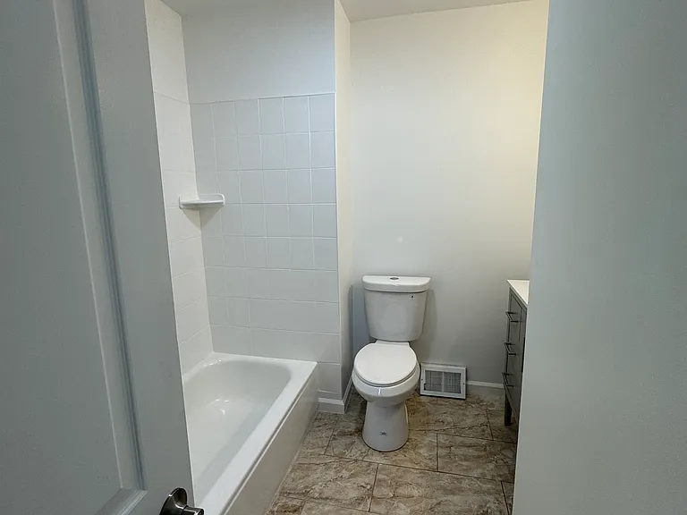 24 Reese Ave #B2 — Photo 6