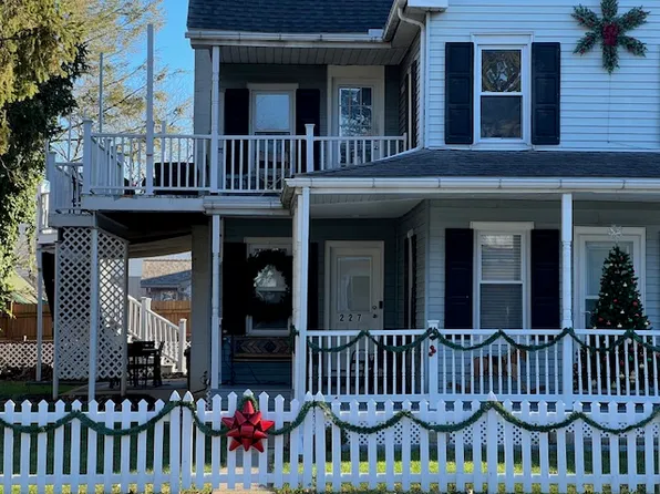 227 W High St #2B, Manheim, PA 17545