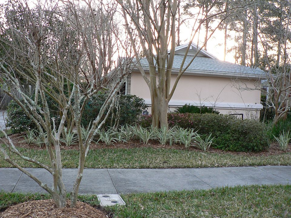 Side entry garage
