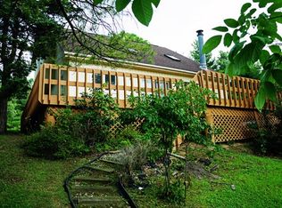 11 Story Ct, Athens, NY 12015