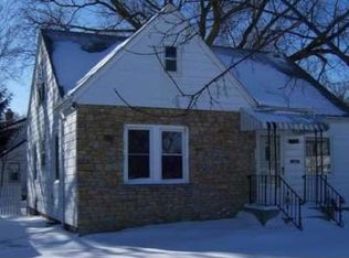 1374 Ames Ave, Saint Paul, MN 55106