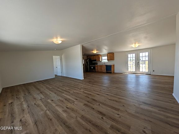 4th image of 12163 Holman Rd