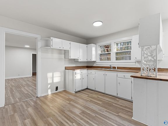 4th image of 803 Cypress Mill Rd