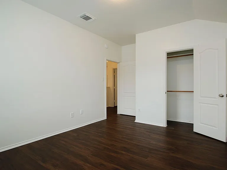 20102 Glacier Falls Dr — Photo 36