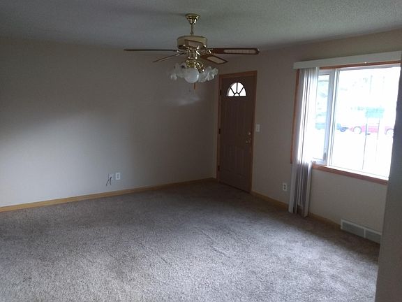 4th image of 3215 S Hiram Ave