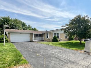 39 Hillcrest Dr, Hannibal, MO 63401