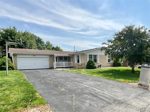 39 Hillcrest Dr, Hannibal, MO 63401