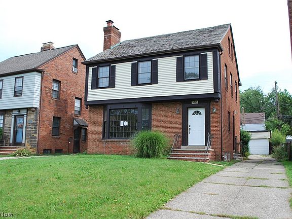 3rd image of 3715 Strathavon Rd
