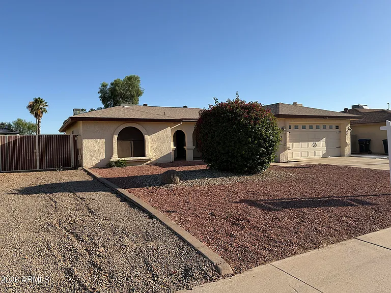 7309 W Canterbury Dr — Photo 29