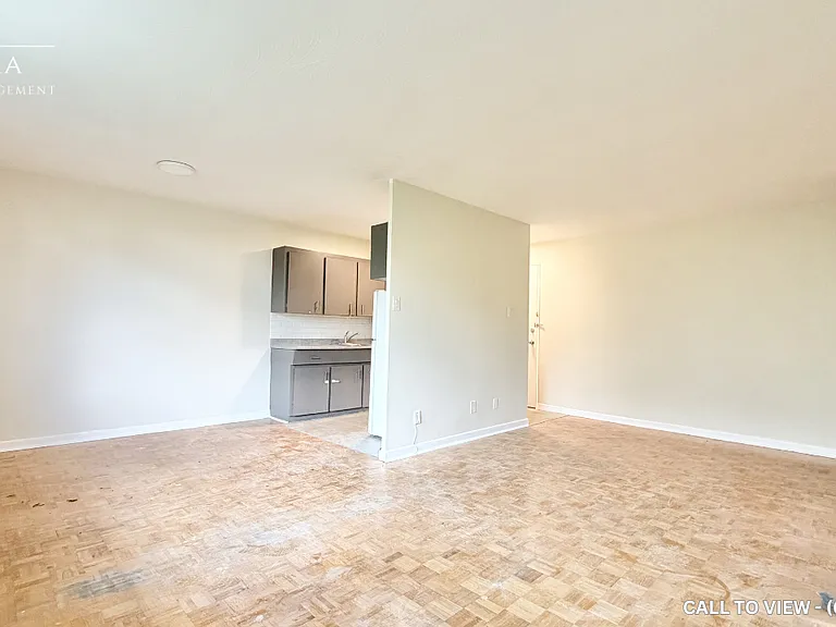 24 Pinehill Cres #407 — Photo 7