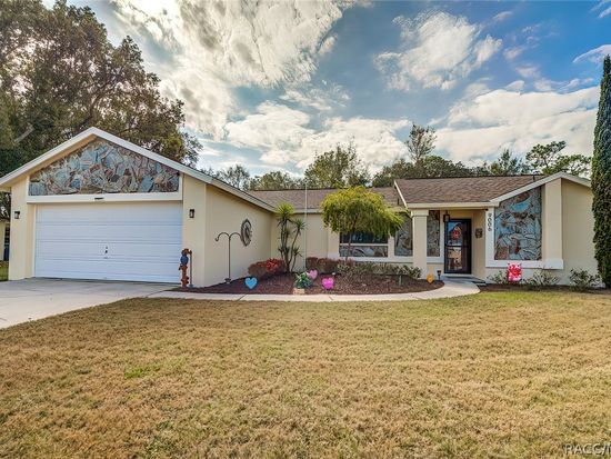 9006 Lismore Ct, Weeki Wachee, FL 34613