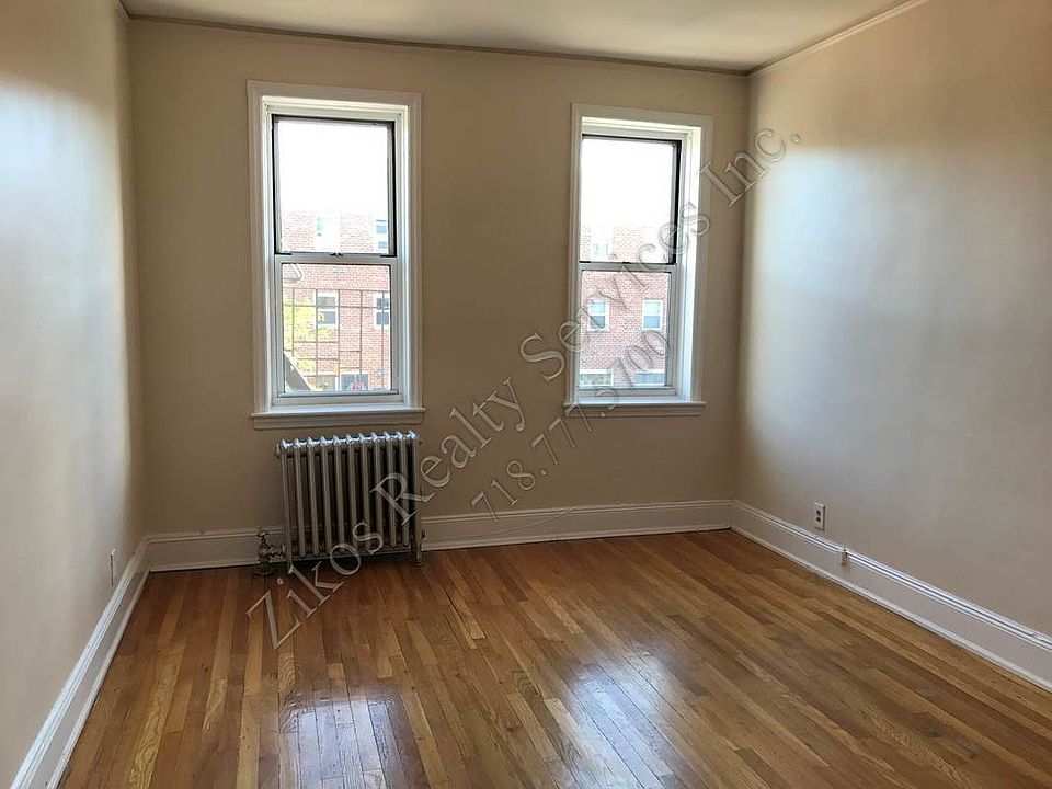 2nd image of 2518 33rd St APT 1F