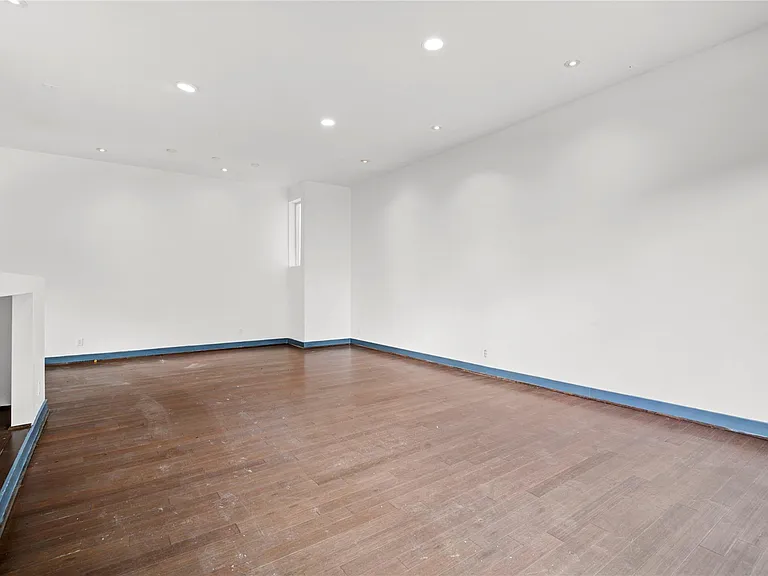 3910 Austin St — Photo 17