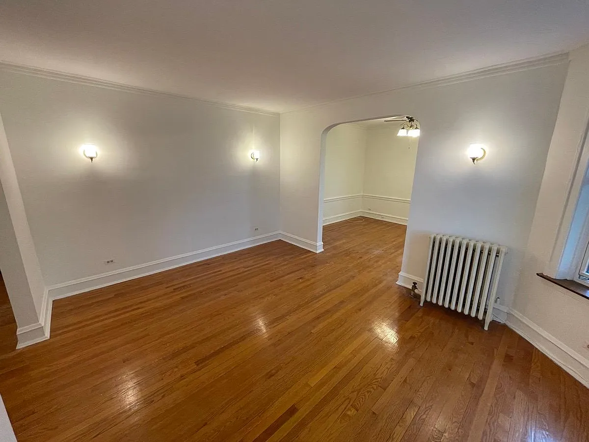 Building Photo - 1322 Brummel St #3M