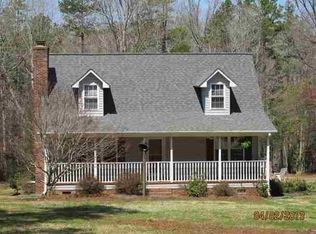 2310 Old Hills Bridge Rd, Enoree, SC 29335