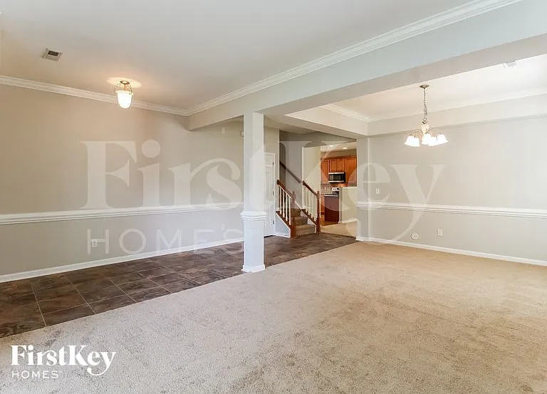 4015 Shadetree Dr — Photo 2