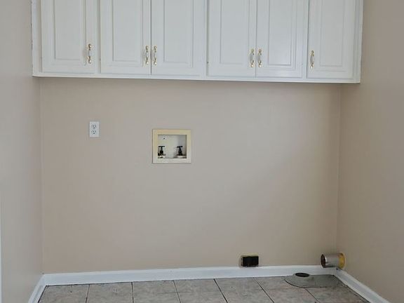 3rd image of 142 Dana Dr