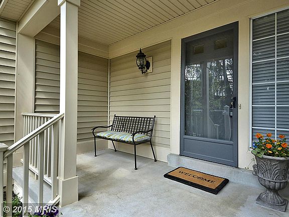 2nd image of 3 Holly Pond Ct