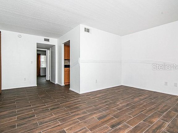 4th image of 4611 W North B St APT 117