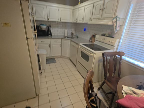 2nd image of 203 N Beverwyck Rd APT 16