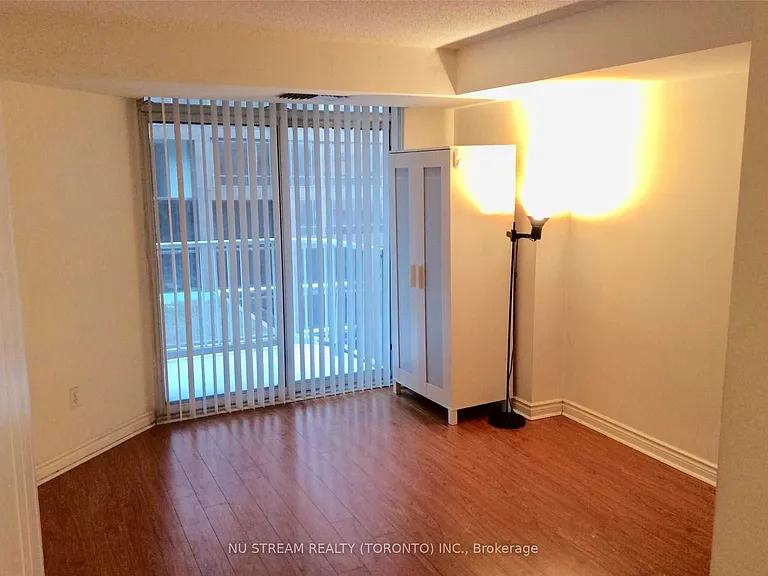 105 Victoria St #802 — Photo 7