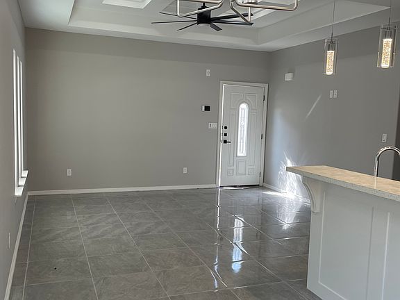 5th image of 2615 Primrose Ave APT 1