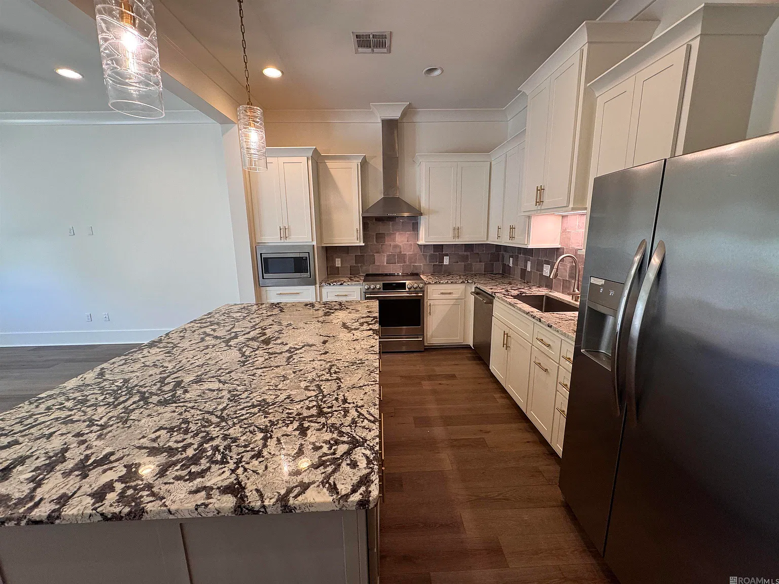2 bed, 1734 sqft, $2,650 — Photo 3
