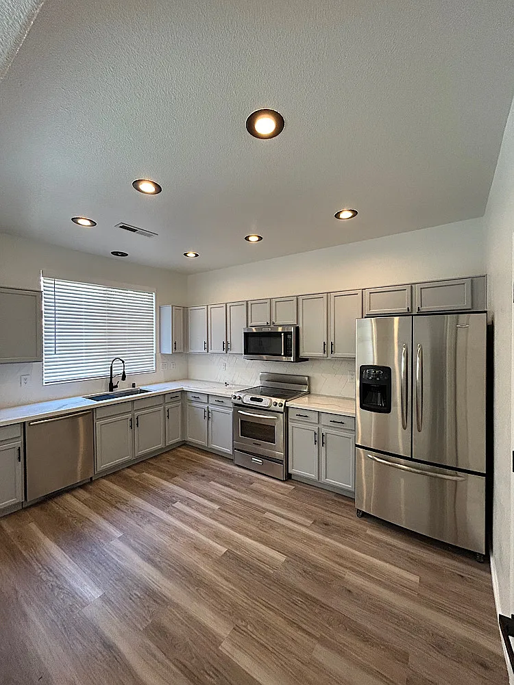 3 bed, 2.5 bath, 1592 sqft, $2,700 — Photo 4