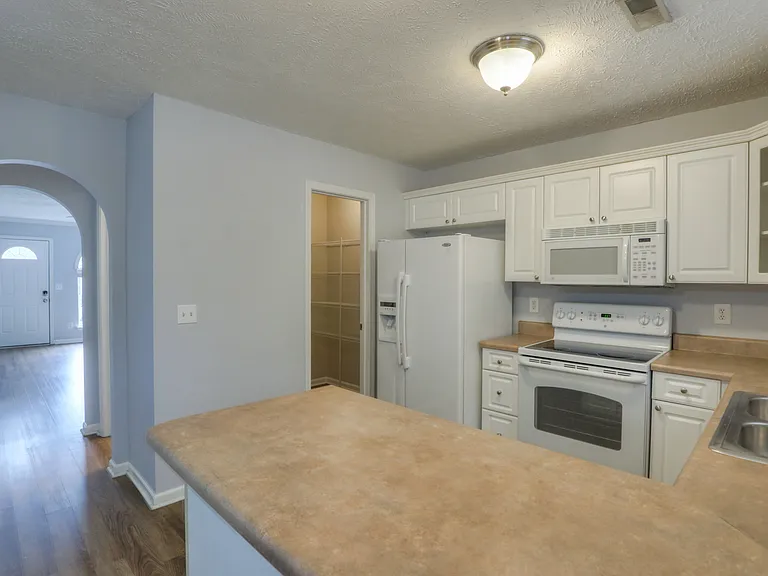 3001 Hamilton Church Rd #118-1 — Photo 4