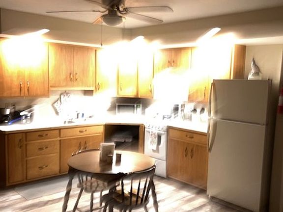 3rd image of 114 W Washington St #5