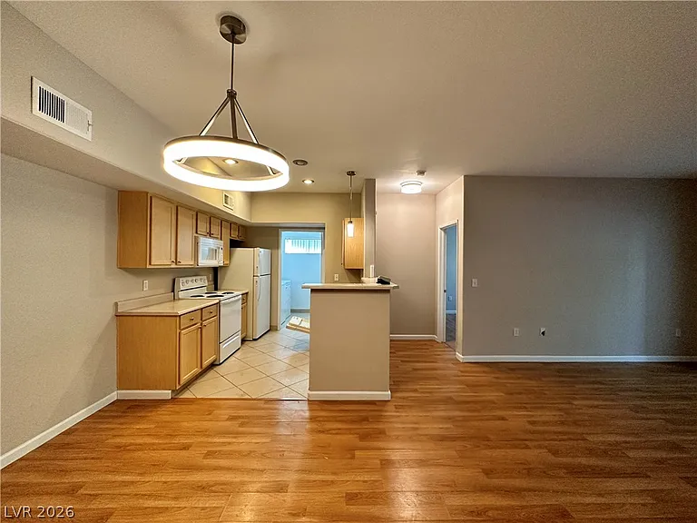 2615 W Gary Ave #2007 — Photo 9