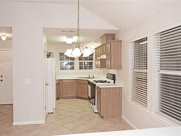 3rd image of 20908 Derby Day Ave