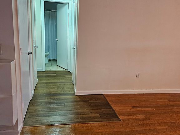 5th image of 102 White Cedar Blvd #102