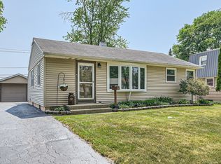 2905 Grouse Ln, Rolling Meadows, IL 60008