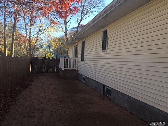 2nd image of 111 Grand Ave