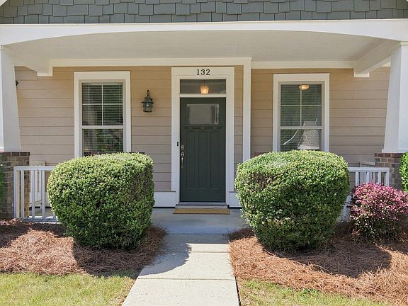 3rd image of 132 Chelsea Station Dr